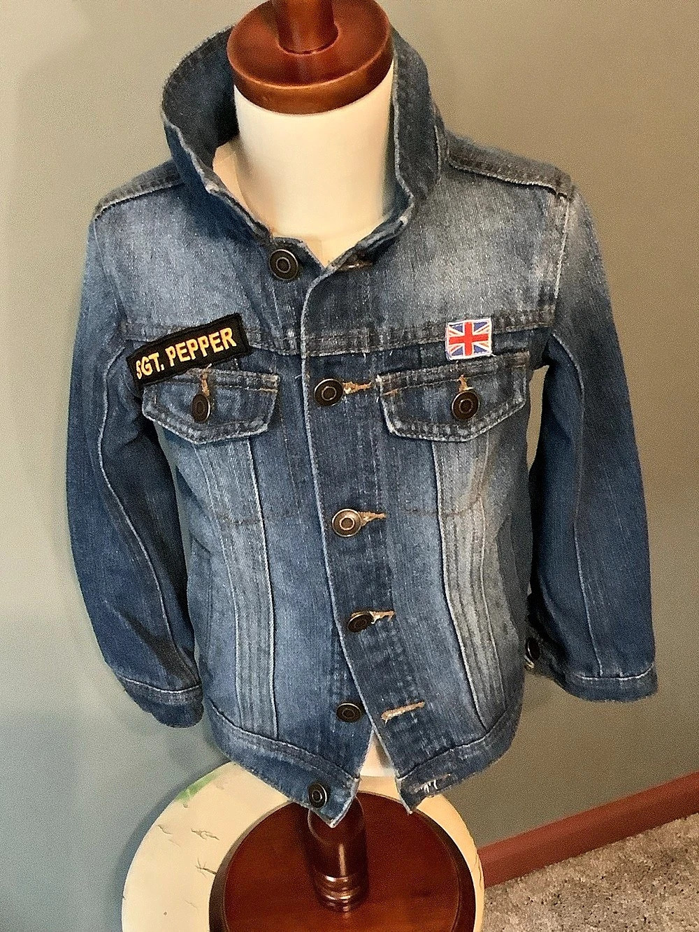 Junk Food The Beatles 1967 Sgt. Pepper Denim Jacket Kids Unisex XS.